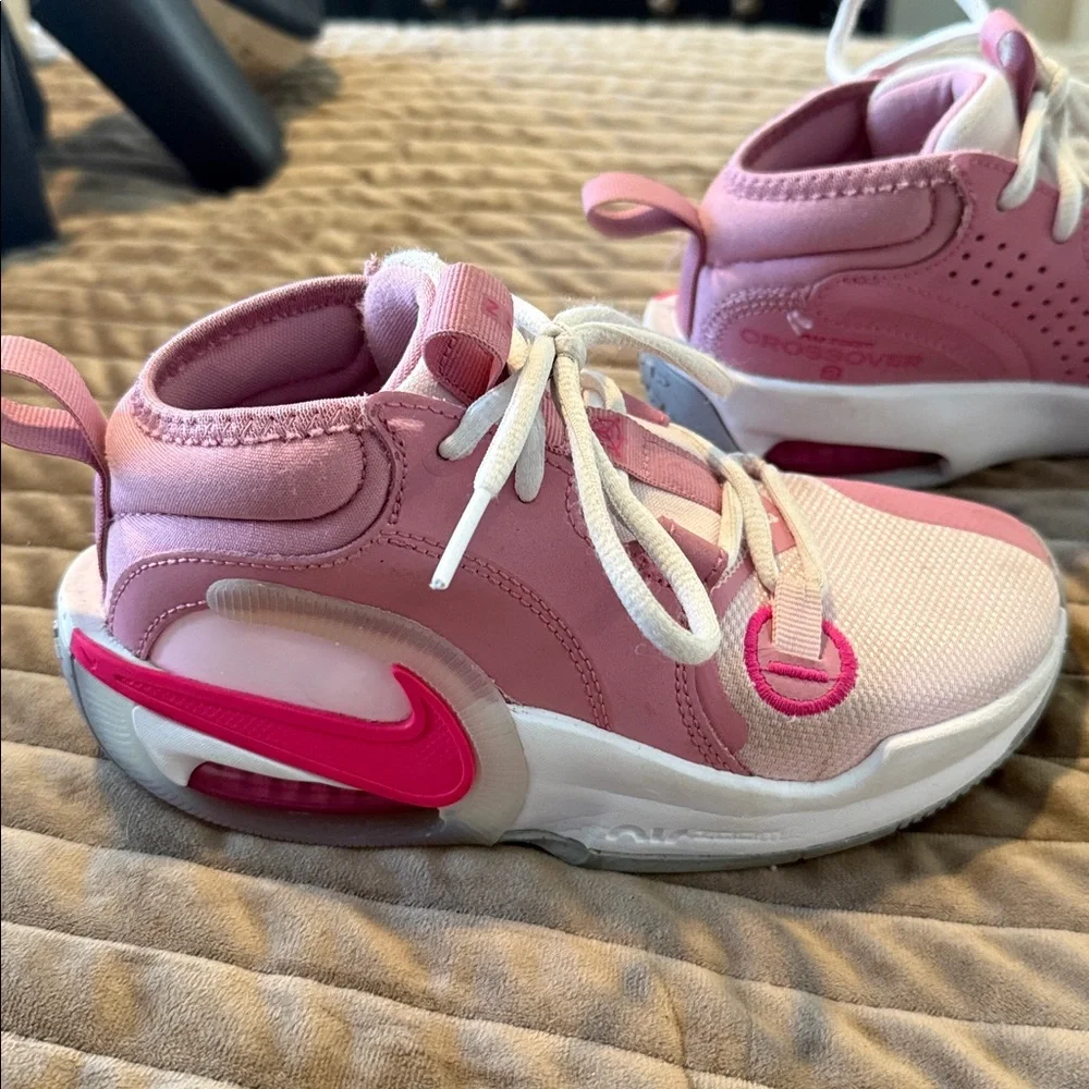 Kids Nike Air Zoom basketball shoes size 1Y - Picture 2 of 8